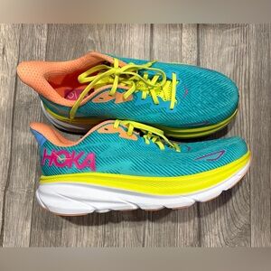 Hoka One One Clifton 9 Ceramic Athletic Shoes with Maximal Cushioning